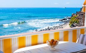 Neptuno Ocean View, Beach Line With Pool